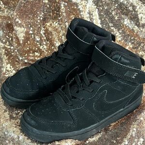 Nike Kids youth size 1 Black High-Top Sneakers